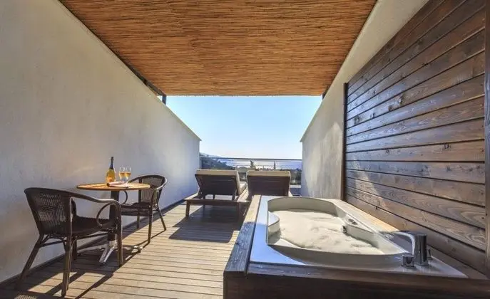 Standard Double Panoramic Terrace With Jacuzzi Room