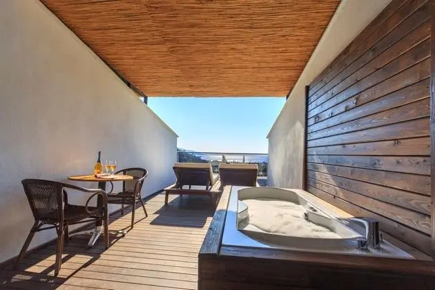 Standard Double Panoramic Terrace With Jacuzzi Room