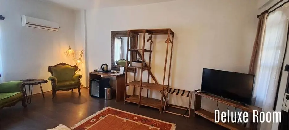 Deluxe Oda, Havuz ve Bahçe Manzaralı, 2. Kat