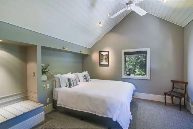 One Bedroom Apartment