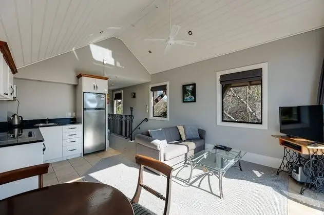 One Bedroom Apartment