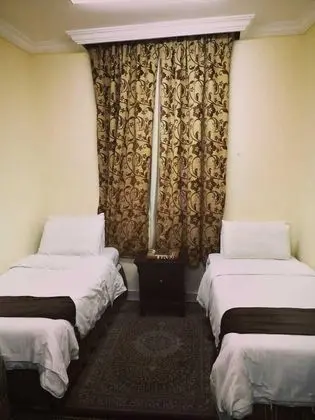 Üç Kişilik Oda