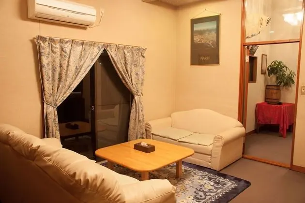 Ev (Private Vacation)