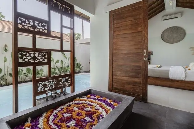 1 Bedroom Villa with Private Pool & Bathtub