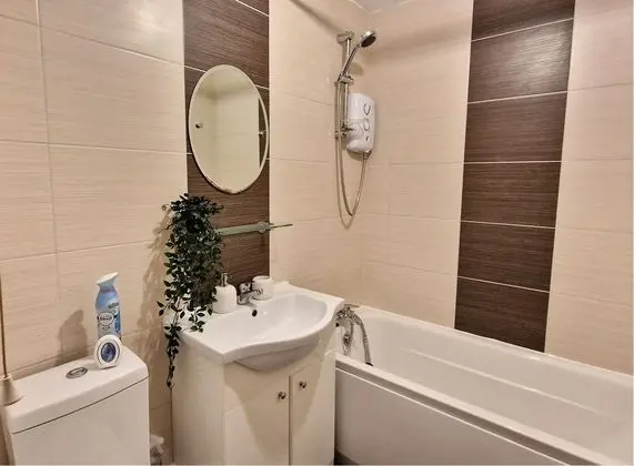 Apart Daire, Banyolu/Duşlu (Flat11-104 Tib Street)