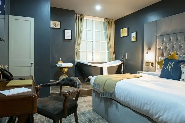 Deluxe Tek Büyük Yataklı Oda