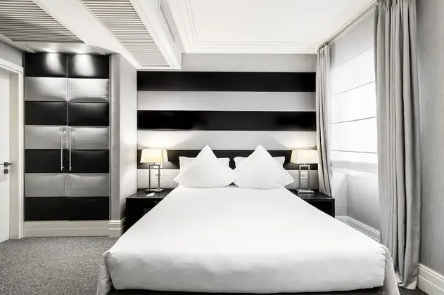 Superior Tek Büyük Yataklı Oda