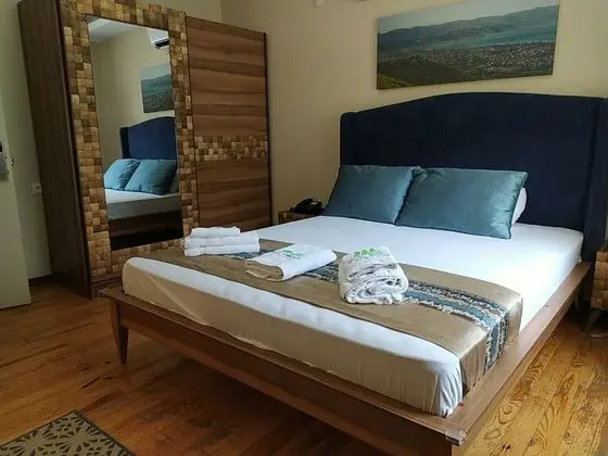 Standart Oda,Göl Manzaralı