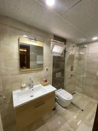 Suite,Göl Manzaralı