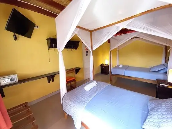 İki Ayrı Yataklı Oda, Teras, Havuz Manzaralı