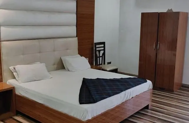 Superior Tek Büyük veya İki Ayrı Yataklı Oda