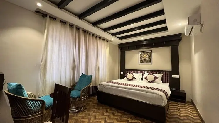 Deluxe Tek Büyük Yataklı Oda