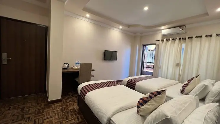 Family Üç Kişilik Oda