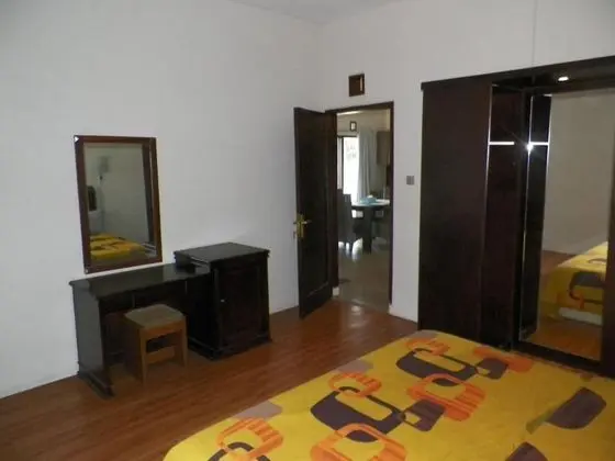 Oda (2 Villa and 3 Deluxe Room)