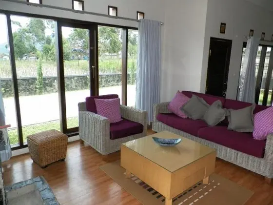 Oda (2 Villa and 3 Deluxe Room)