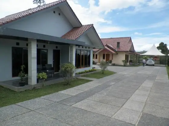 Oda (2 Villa and 3 Deluxe Room)