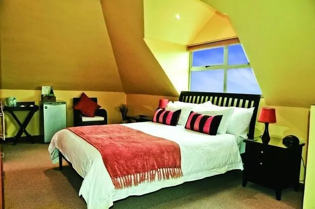 Luxury Tek Büyük Yataklı Oda (Upstairs 3)