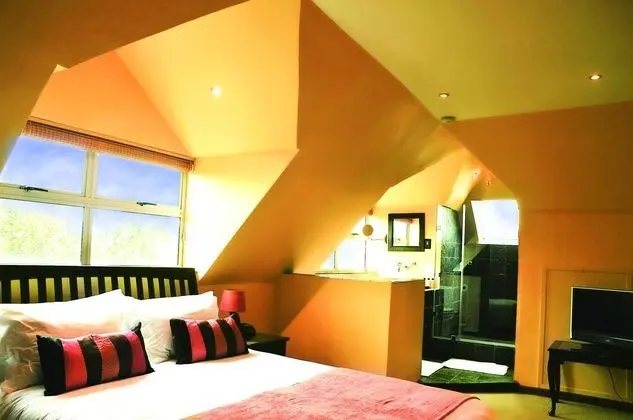 Luxury Tek Büyük Yataklı Oda (Upstairs 3)