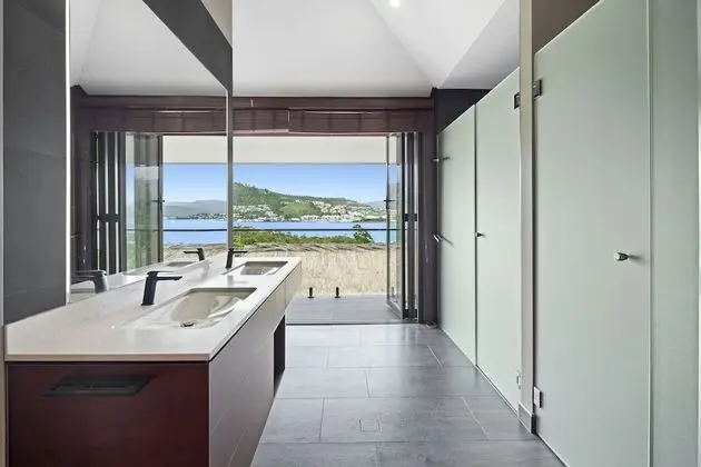 Luxury Ev, Okyanus Manzaralı