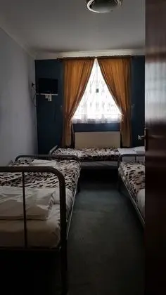 Üç Kişilik Oda (1st floor rear)