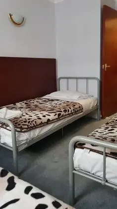 Üç Kişilik Oda (1st floor rear)