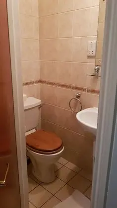 Üç Kişilik Oda (1st floor rear)