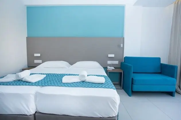 Üç Kişilik Oda