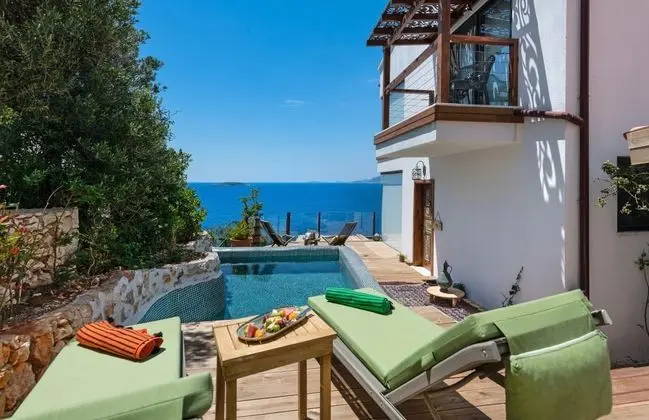 Loft Suite, Deniz Manzaralı, Havuzlu
