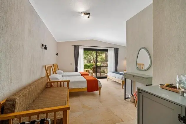 Aile Odası, Deniz ve Doğa Manzaralı, Verandalı