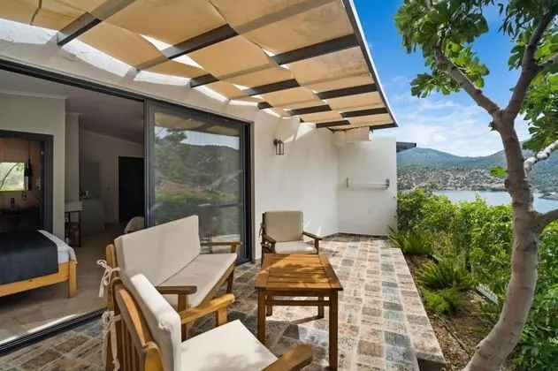 Aile Odası, Deniz ve Doğa Manzaralı, Verandalı