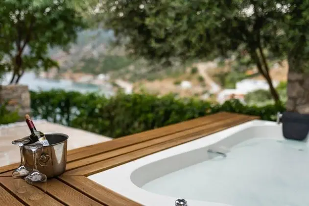 Premium Room, Deniz ve Doğa Manzaralı, Bahçe Jakuzili
