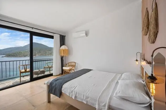 Superior, Deniz ve Doğa Manzaralı, Balkonlu
