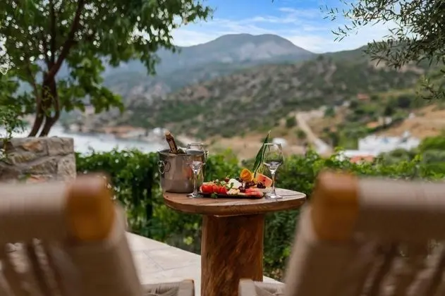 Superior, Deniz ve Doğa Manzaralı, Balkonlu