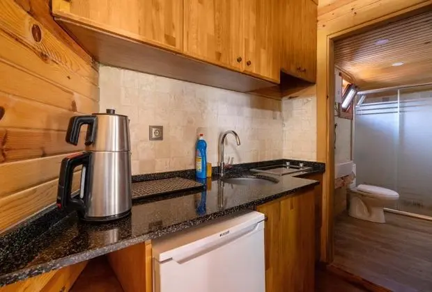 Bungalow, Havuz ve Bahçe Manzaralı, Bahçe Katı
