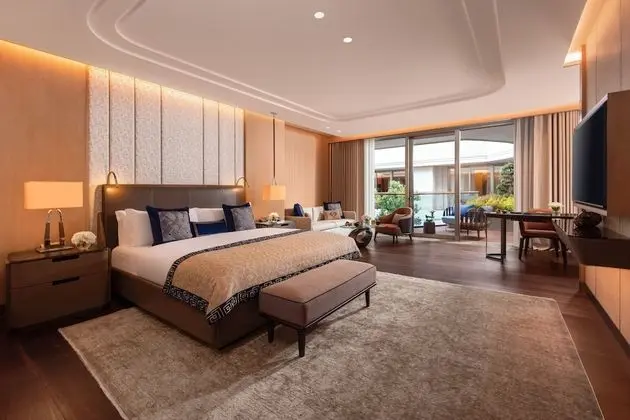 Superior King Room