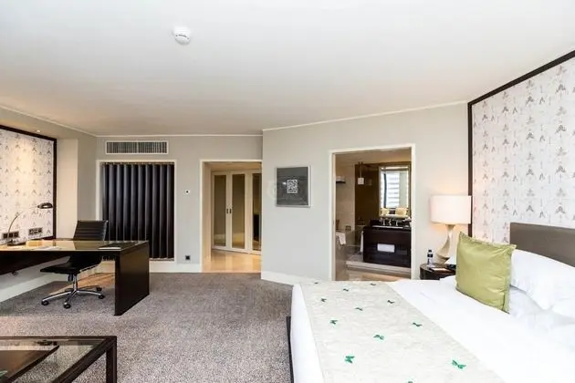 Club Deluxe, Oda, 1 En Büyük (King) Boy Yatak, Köşe