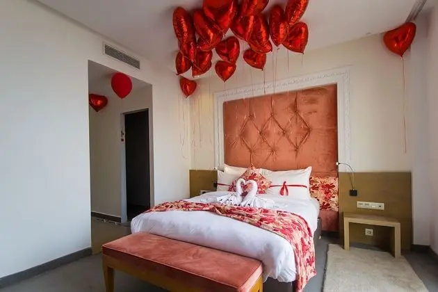 Deluxe Tek Büyük Yataklı Oda