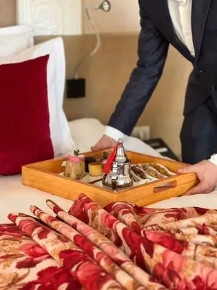 Deluxe Tek Büyük Yataklı Oda