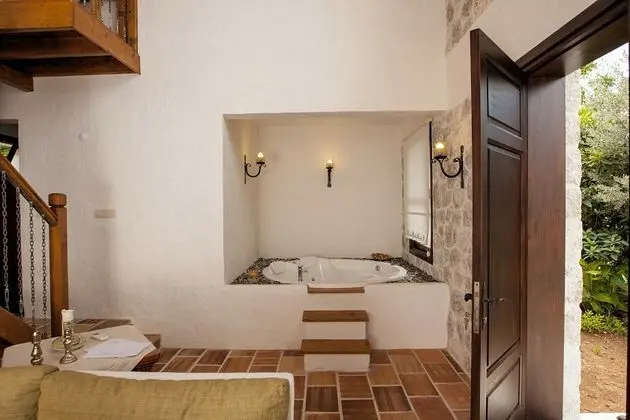 Özel Havuzlu Villa, Deniz Manzaralı