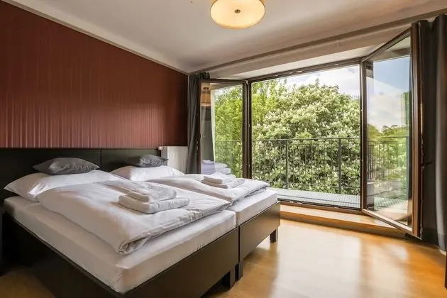 Panoramic Tek Büyük Yataklı Oda, Balkon, Nehir Manzaralı