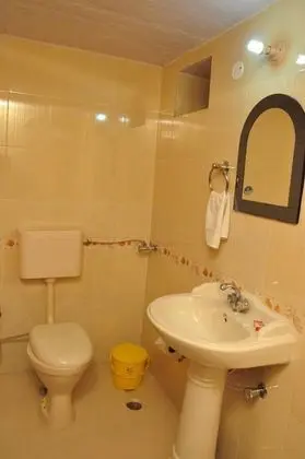 Standard Tek Büyük veya İki Ayrı Yataklı Oda, Birden Çok Yatak