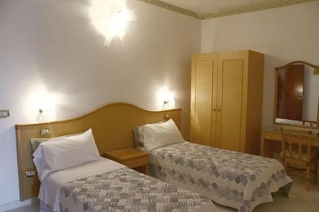 Tek Büyük veya İki Ayrı Yataklı Oda