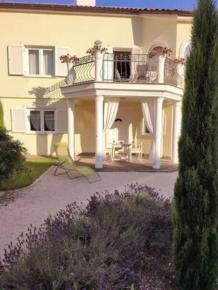 One Bedroom Apartment for 3 people