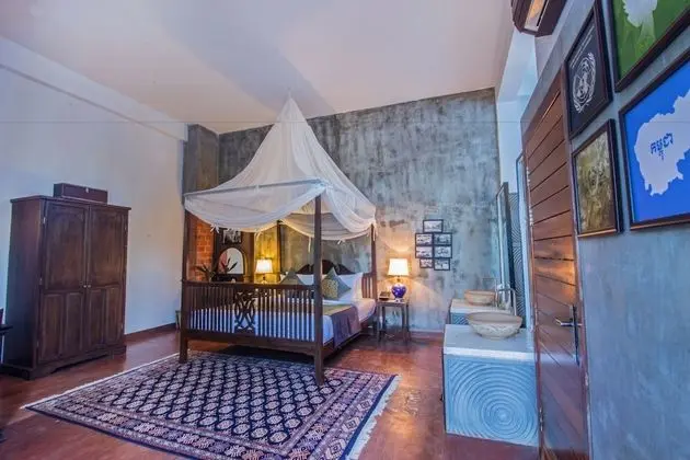 Classic Double Room - Free Airport Transfers + Daily Afternoon Tea
