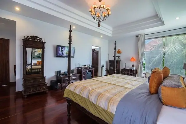 Colonial Suite with Outdoor Jacuzzi - Free Airport Transfers + Daily Afternoon Tea + Daily Massage