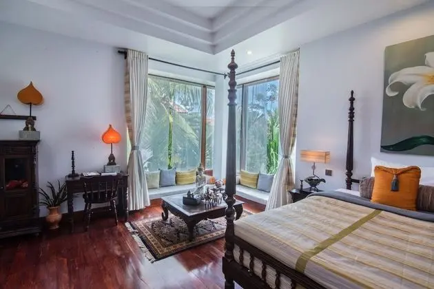 Colonial Suite with Outdoor Jacuzzi - Free Airport Transfers + Daily Afternoon Tea + Daily Massage