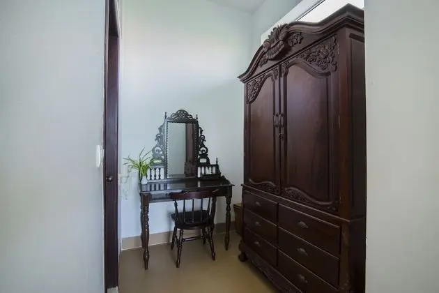 Colonial Suite with Outdoor Jacuzzi - Free Airport Transfers + Daily Afternoon Tea + Daily Massage