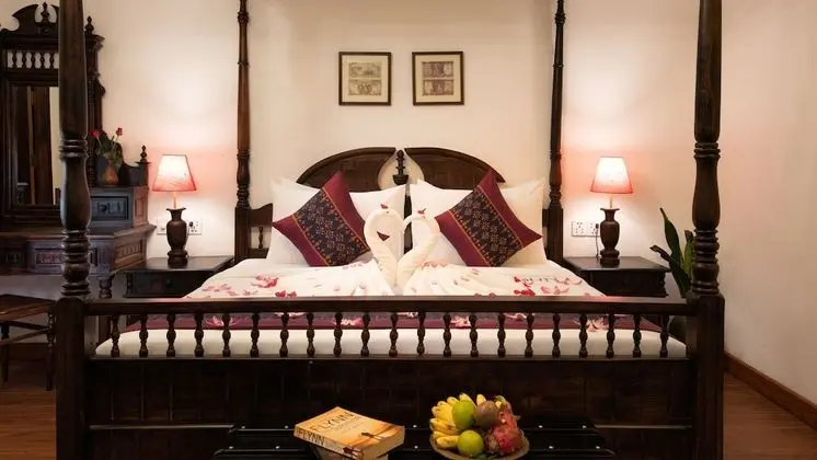 Colonial Honeymoon Suite - Free Airport Transfers + Daily Afternoon Tea