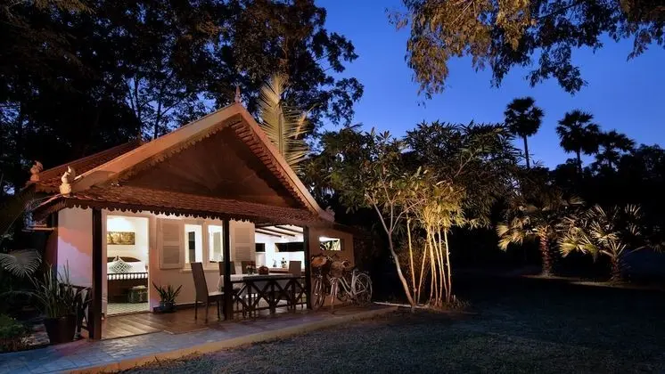 Private One-Bedroom Home - Free Airport Transfers + Daily Afternoon Tea