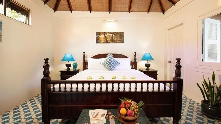 Private One-Bedroom Home - Free Airport Transfers + Daily Afternoon Tea